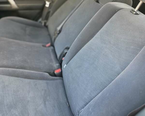 Серый Тойота Ленд Крузер Прадо, объемом двигателя 2.7 л и пробегом 171 тыс. км за 29500 $, фото 2 на Automoto.ua