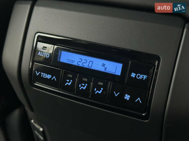 Серый Тойота Ленд Крузер Прадо, объемом двигателя 3.96 л и пробегом 123 тыс. км за 35200 $, фото 19 на Automoto.ua