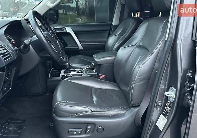 Сірий Тойота Ленд Крузер Прадо, об'ємом двигуна 2.75 л та пробігом 171 тис. км за 37000 $, фото 7 на Automoto.ua