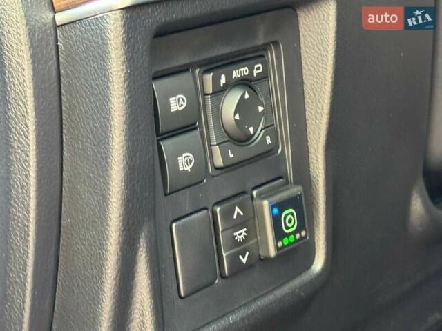Сірий Тойота Ленд Крузер Прадо, об'ємом двигуна 4 л та пробігом 129 тис. км за 39980 $, фото 50 на Automoto.ua