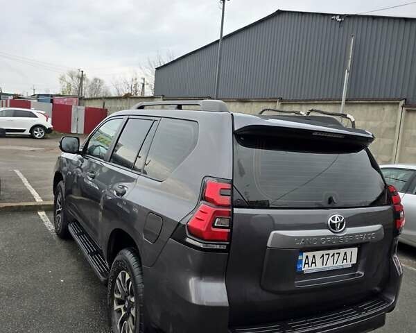 Серый Тойота Ленд Крузер Прадо, объемом двигателя 2.7 л и пробегом 171 тыс. км за 29500 $, фото 7 на Automoto.ua