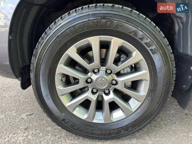 Сірий Тойота Ленд Крузер Прадо, об'ємом двигуна 4 л та пробігом 129 тис. км за 39980 $, фото 32 на Automoto.ua