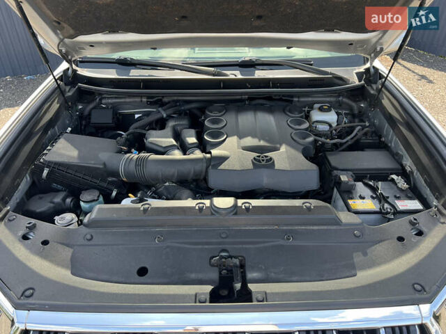 Сірий Тойота Ленд Крузер Прадо, об'ємом двигуна 4 л та пробігом 118 тис. км за 37500 $, фото 10 на Automoto.ua