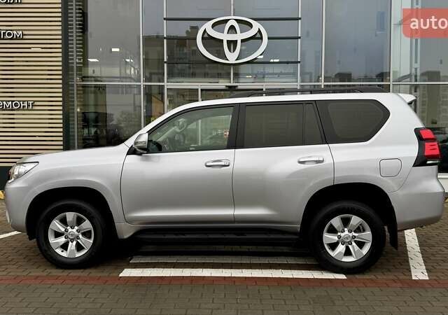 Сірий Тойота Ленд Крузер Прадо, об'ємом двигуна 2.75 л та пробігом 58 тис. км за 38252 $, фото 3 на Automoto.ua