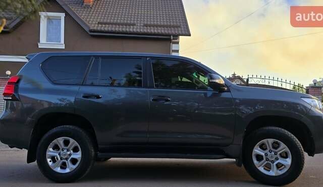 Сірий Тойота Ленд Крузер Прадо, об'ємом двигуна 2.69 л та пробігом 120 тис. км за 27790 $, фото 7 на Automoto.ua