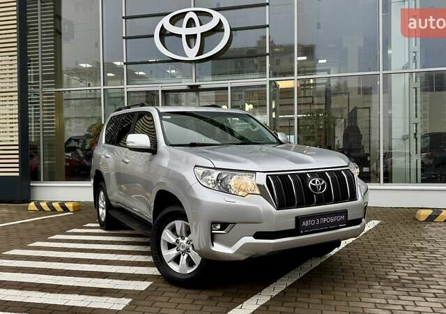 Сірий Тойота Ленд Крузер Прадо, об'ємом двигуна 2.75 л та пробігом 58 тис. км за 38252 $, фото 7 на Automoto.ua