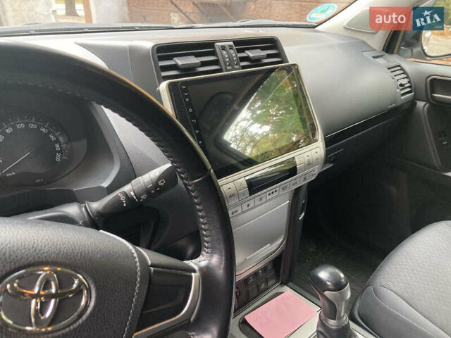 Серый Тойота Ленд Крузер Прадо, объемом двигателя 3.96 л и пробегом 110 тыс. км за 35900 $, фото 6 на Automoto.ua