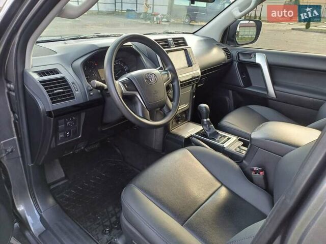 Сірий Тойота Ленд Крузер Прадо, об'ємом двигуна 2.69 л та пробігом 114 тис. км за 29900 $, фото 11 на Automoto.ua