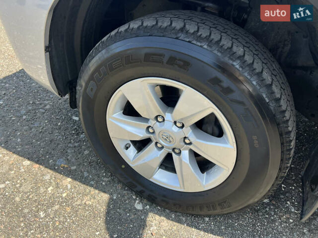 Сірий Тойота Ленд Крузер Прадо, об'ємом двигуна 4 л та пробігом 118 тис. км за 37500 $, фото 31 на Automoto.ua