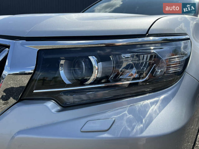 Сірий Тойота Ленд Крузер Прадо, об'ємом двигуна 4 л та пробігом 118 тис. км за 37500 $, фото 33 на Automoto.ua