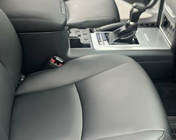 Серый Тойота Ленд Крузер Прадо, объемом двигателя 3.96 л и пробегом 123 тыс. км за 33500 $, фото 19 на Automoto.ua