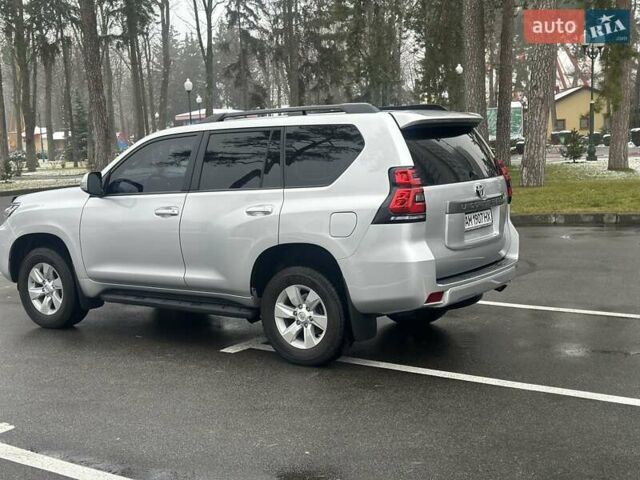 Серый Тойота Ленд Крузер Прадо, объемом двигателя 3.96 л и пробегом 123 тыс. км за 33500 $, фото 3 на Automoto.ua