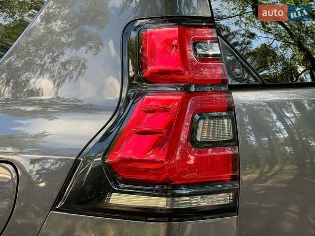 Сірий Тойота Ленд Крузер Прадо, об'ємом двигуна 4 л та пробігом 129 тис. км за 39980 $, фото 19 на Automoto.ua