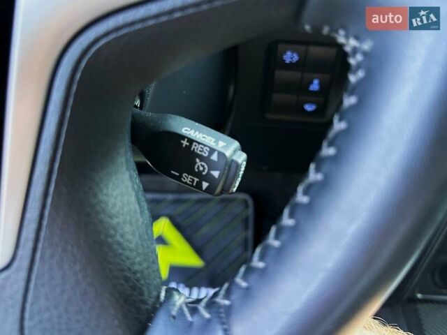 Тойота Ленд Крузер Прадо 2020 в Киеве на Automoto.ua Серый Тойота Ленд Крузер Прадо, объемом двигателя 2.76 л и пробегом 28 тыс. км за 43499 $, фото 37 на Automoto.ua