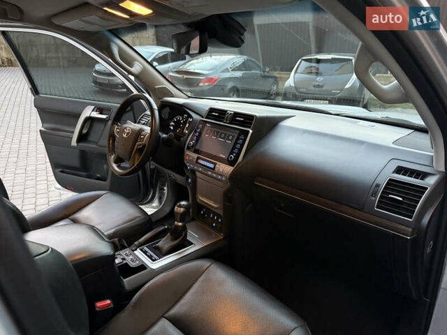 Серый Тойота Ленд Крузер Прадо, объемом двигателя 4 л и пробегом 91 тыс. км за 43500 $, фото 108 на Automoto.ua