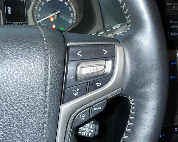 Серый Тойота Ленд Крузер Прадо, объемом двигателя 4 л и пробегом 91 тыс. км за 43500 $, фото 79 на Automoto.ua