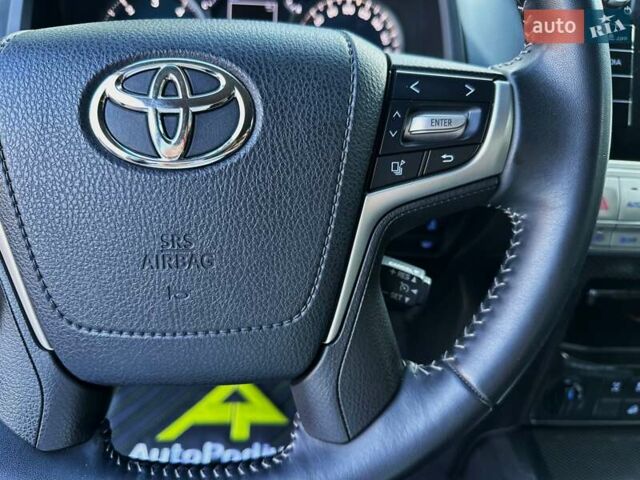 Тойота Ленд Крузер Прадо 2020 в Киеве на Automoto.ua Серый Тойота Ленд Крузер Прадо, объемом двигателя 2.76 л и пробегом 28 тыс. км за 43499 $, фото 39 на Automoto.ua