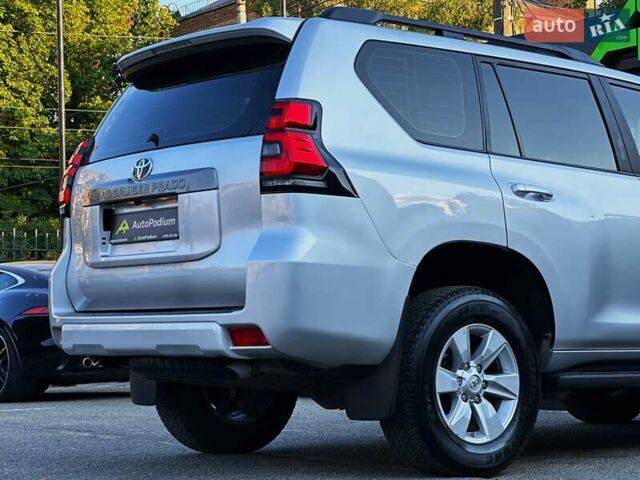 Тойота Ленд Крузер Прадо 2020 в Киеве на Automoto.ua Серый Тойота Ленд Крузер Прадо, объемом двигателя 2.76 л и пробегом 28 тыс. км за 43499 $, фото 15 на Automoto.ua