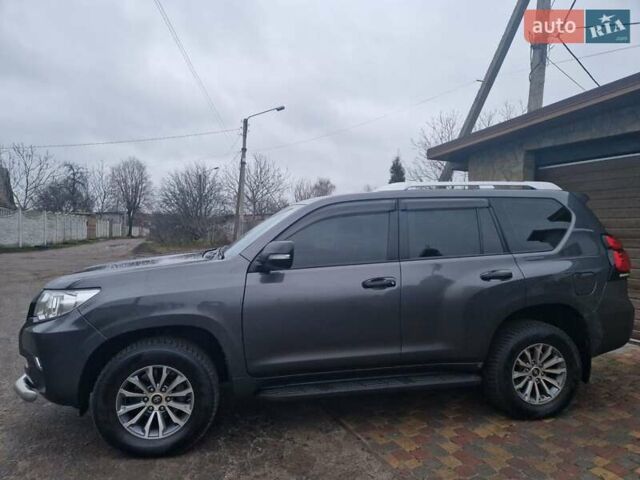 Серый Тойота Ленд Крузер Прадо, объемом двигателя 2.8 л и пробегом 260 тыс. км за 39800 $, фото 6 на Automoto.ua