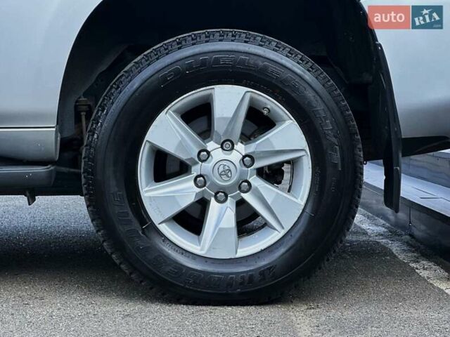 Тойота Ленд Крузер Прадо 2020 в Киеве на Automoto.ua Серый Тойота Ленд Крузер Прадо, объемом двигателя 2.76 л и пробегом 28 тыс. км за 43499 $, фото 10 на Automoto.ua