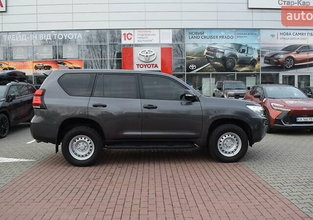 Серый Тойота Ленд Крузер Прадо, объемом двигателя 2.76 л и пробегом 92 тыс. км за 38300 $, фото 15 на Automoto.ua