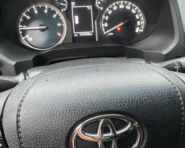 Сірий Тойота Ленд Крузер Прадо, об'ємом двигуна 3.96 л та пробігом 110 тис. км за 35500 $, фото 8 на Automoto.ua