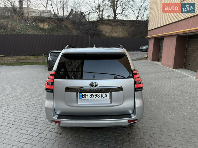 Серый Тойота Ленд Крузер Прадо, объемом двигателя 4 л и пробегом 91 тыс. км за 43500 $, фото 10 на Automoto.ua