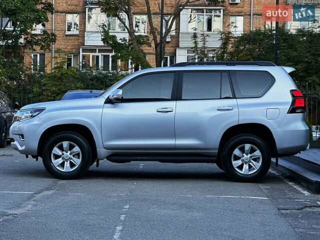 Тойота Ленд Крузер Прадо 2020 в Киеве на Automoto.ua Серый Тойота Ленд Крузер Прадо, объемом двигателя 2.76 л и пробегом 28 тыс. км за 43499 $, фото 11 на Automoto.ua