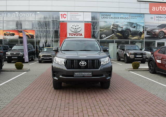 Серый Тойота Ленд Крузер Прадо, объемом двигателя 2.76 л и пробегом 92 тыс. км за 38300 $, фото 4 на Automoto.ua