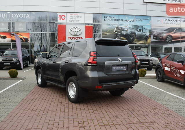 Серый Тойота Ленд Крузер Прадо, объемом двигателя 2.76 л и пробегом 92 тыс. км за 38300 $, фото 1 на Automoto.ua