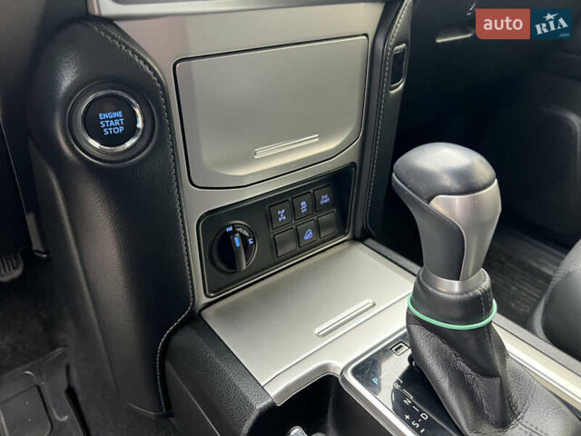 Серый Тойота Ленд Крузер Прадо, объемом двигателя 3.96 л и пробегом 64 тыс. км за 42900 $, фото 15 на Automoto.ua