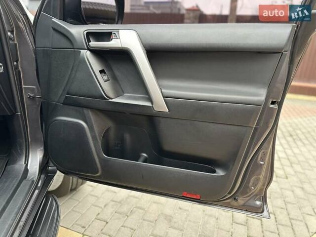 Серый Тойота Ленд Крузер Прадо, объемом двигателя 2.76 л и пробегом 134 тыс. км за 40500 $, фото 34 на Automoto.ua