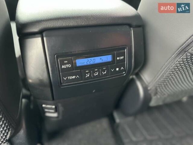 Серый Тойота Ленд Крузер Прадо, объемом двигателя 2.76 л и пробегом 134 тыс. км за 40500 $, фото 37 на Automoto.ua