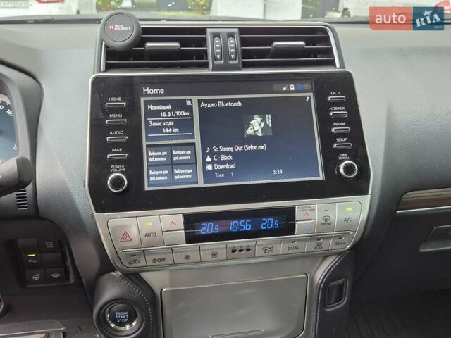 Серый Тойота Ленд Крузер Прадо, объемом двигателя 3.96 л и пробегом 25 тыс. км за 48500 $, фото 12 на Automoto.ua