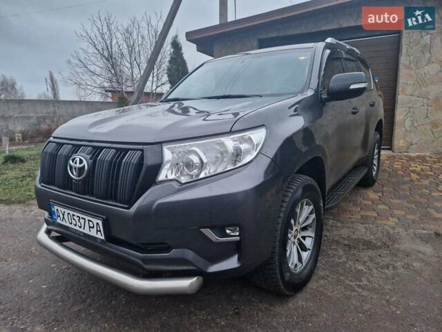 Серый Тойота Ленд Крузер Прадо, объемом двигателя 2.8 л и пробегом 260 тыс. км за 39800 $, фото 3 на Automoto.ua