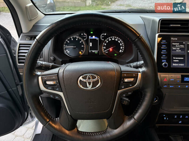 Серый Тойота Ленд Крузер Прадо, объемом двигателя 4 л и пробегом 91 тыс. км за 43500 $, фото 78 на Automoto.ua