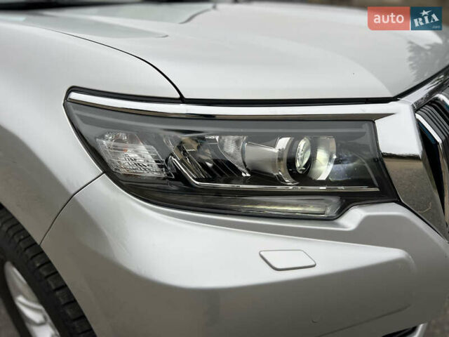 Серый Тойота Ленд Крузер Прадо, объемом двигателя 3.96 л и пробегом 64 тыс. км за 42900 $, фото 29 на Automoto.ua