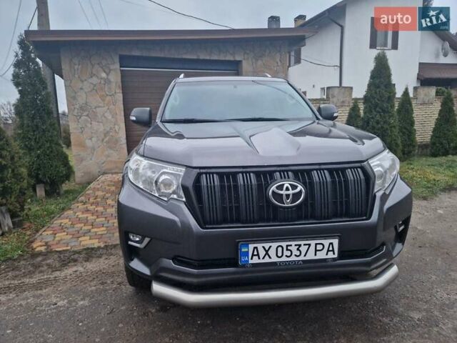 Серый Тойота Ленд Крузер Прадо, объемом двигателя 2.8 л и пробегом 260 тыс. км за 39800 $, фото 12 на Automoto.ua