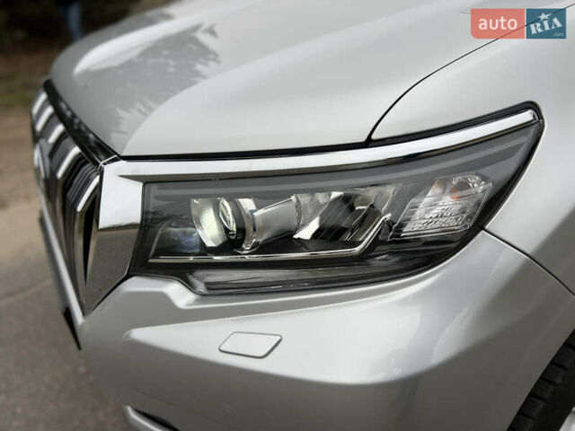 Серый Тойота Ленд Крузер Прадо, объемом двигателя 3.96 л и пробегом 64 тыс. км за 42900 $, фото 28 на Automoto.ua