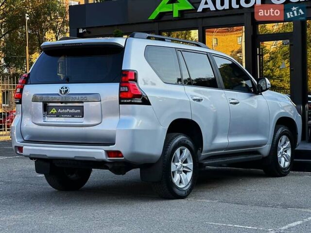 Тойота Ленд Крузер Прадо 2020 в Киеве на Automoto.ua Серый Тойота Ленд Крузер Прадо, объемом двигателя 2.76 л и пробегом 28 тыс. км за 43499 $, фото 14 на Automoto.ua