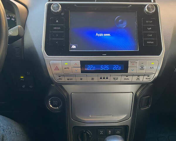 Серый Тойота Ленд Крузер Прадо, объемом двигателя 3.96 л и пробегом 60 тыс. км за 45000 $, фото 5 на Automoto.ua