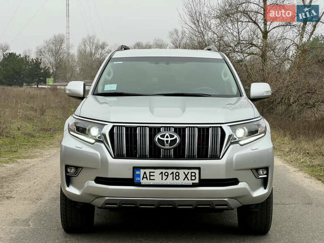 Серый Тойота Ленд Крузер Прадо, объемом двигателя 3.96 л и пробегом 64 тыс. км за 42900 $, фото 5 на Automoto.ua