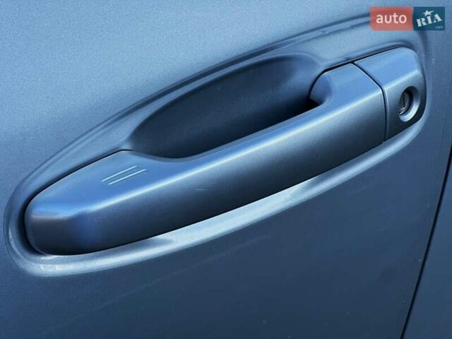 Тойота Ленд Крузер Прадо 2020 в Киеве на Automoto.ua Серый Тойота Ленд Крузер Прадо, объемом двигателя 2.76 л и пробегом 28 тыс. км за 43499 $, фото 12 на Automoto.ua