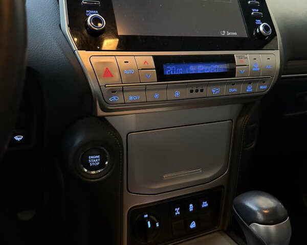 Серый Тойота Ленд Крузер Прадо, объемом двигателя 4 л и пробегом 91 тыс. км за 43500 $, фото 87 на Automoto.ua