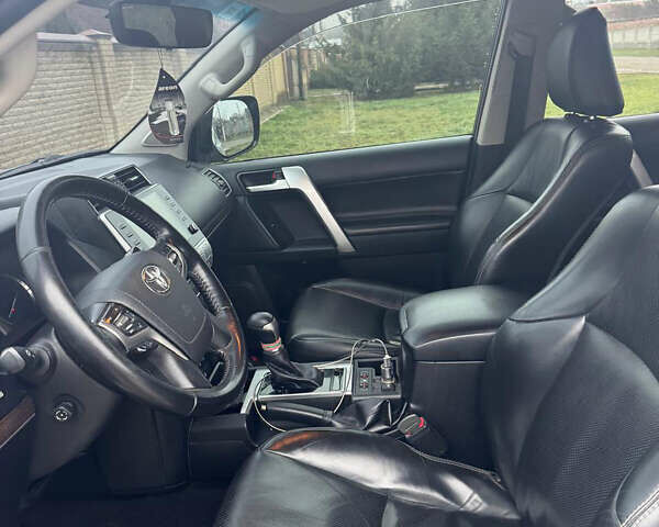 Сірий Тойота Ленд Крузер Прадо, об'ємом двигуна 3.96 л та пробігом 82 тис. км за 42500 $, фото 7 на Automoto.ua