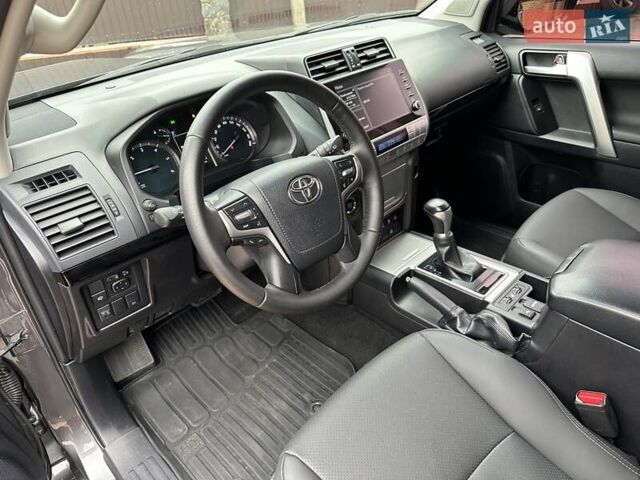Серый Тойота Ленд Крузер Прадо, объемом двигателя 2.76 л и пробегом 134 тыс. км за 40500 $, фото 21 на Automoto.ua
