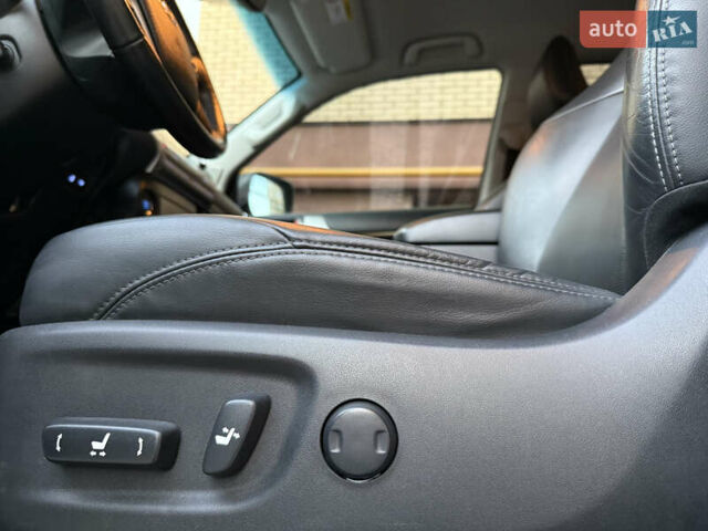 Серый Тойота Ленд Крузер Прадо, объемом двигателя 4 л и пробегом 91 тыс. км за 43500 $, фото 70 на Automoto.ua