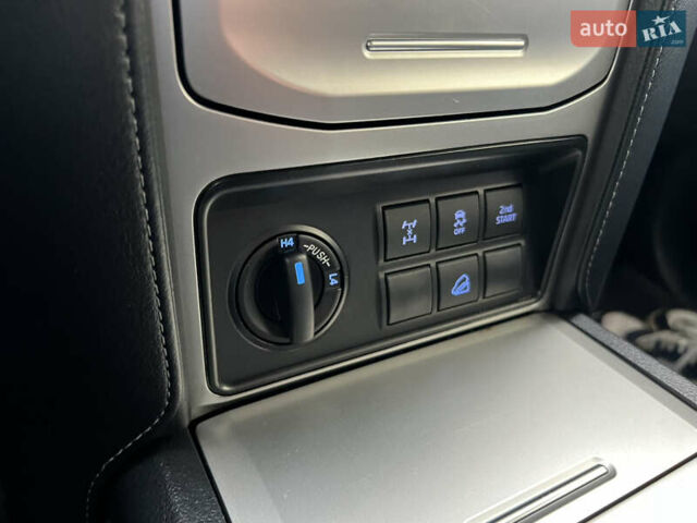 Серый Тойота Ленд Крузер Прадо, объемом двигателя 3.96 л и пробегом 64 тыс. км за 42900 $, фото 18 на Automoto.ua