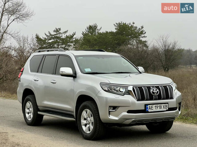 Серый Тойота Ленд Крузер Прадо, объемом двигателя 3.96 л и пробегом 64 тыс. км за 42900 $, фото 8 на Automoto.ua