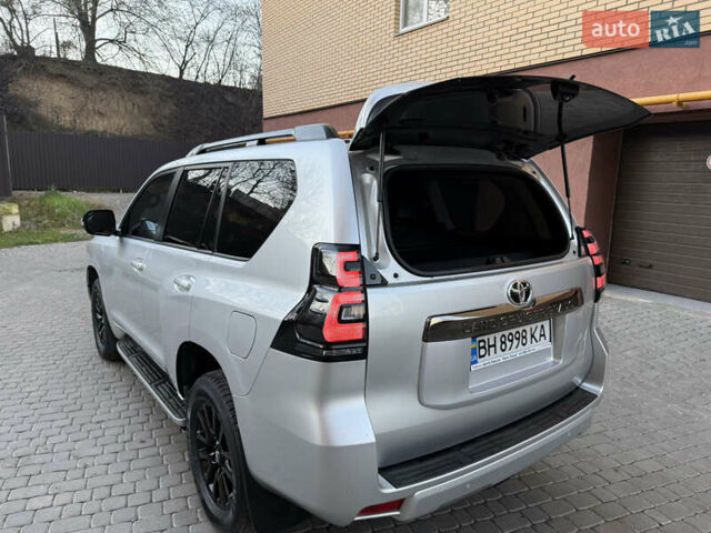 Серый Тойота Ленд Крузер Прадо, объемом двигателя 4 л и пробегом 91 тыс. км за 43500 $, фото 31 на Automoto.ua